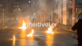 Νύχτα ταραχών: Εμπρησμός στο ΑΠΘ, στις φλόγες λεωφορείο και ΙΧ στο Γεωπονικό