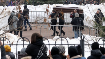 Kηδεία Ναβάλνι: χιλιάδες υποστηρικτές του στην εκκλησία - Ισχυρή αστυνομική δύναμη