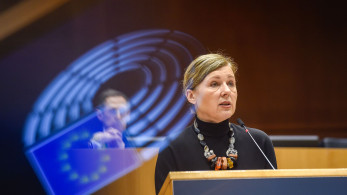 Βιέρα Γιούροβα: γκρέμισε την ανθελληνική προπαγάνδα για το κράτος δικαίου και τα ΜΜΕ