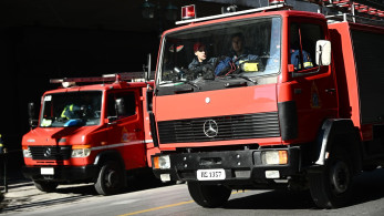 Υπό μερικό έλεγχο η φωτιά στους Κήπους Βραυρώνας