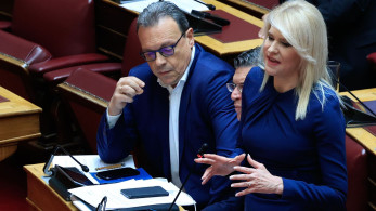 Θιασώτης του «πολακισμού» η Τζάκρη: με αβάσιμες κατηγορίες πετάει λάσπη στο σύνολο της κυβέρνησης