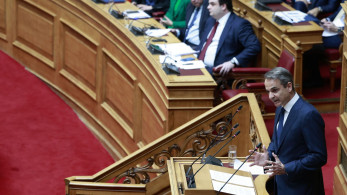 Πρόταση δυσπιστίας: ομιλία Μητσοτάκη με αντεπίθεση στην τυμβωρυχία της αντιπολίτευσης