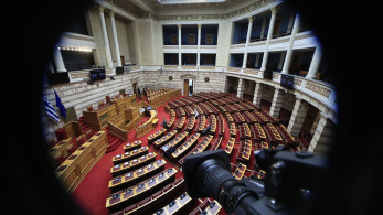 Το κοινοβούλιο στα… χειρότερά του