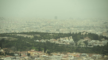 Kαιρός: αφρικανική σκόνη και ζέστη σήμερα - Πού θα βρέξει