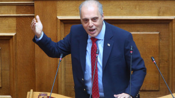 Οργιάζει η φαντασία Βελόπουλου: υπαινίσσεται νοθεία, συστρατεύεται με τον ΣΥΡΙΖΑ και ζητάει παρατηρητές