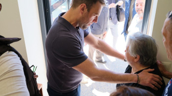 Γιαγιά στα Χανιά έστειλε αδιάβαστο τον Κασσελάκη -Τρολάρει ο Άδωνις