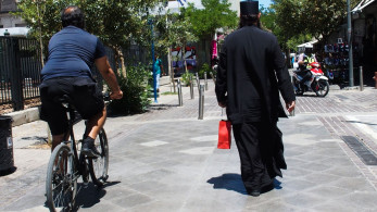 Τα ράσα δεν κάνουν τους παπάδες