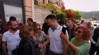 Στέφανε, ρώτα και τον Τσίπρα για τις πωλήσεις λιμανιών σε… ξένους