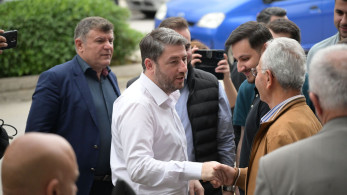 Ο Ανδρουλάκης ονειρεύεται διακυβέρνηση και λαϊκίζει από την Κόρινθο