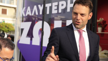 Στέφανε, πες μας και την… υπόλοιπη αλήθεια για τα οικονομικά σου