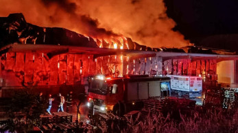 Λαμία: από πρόθεση η φωτιά στο εργοστάσιο τροφίμων