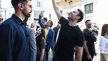 Στέφανε, γύρνα πίσω ή έστω… τηλεφώνα: έφυγε κι άφησε τους ΣΥΡΙΖΑίους να ψάχνονται...