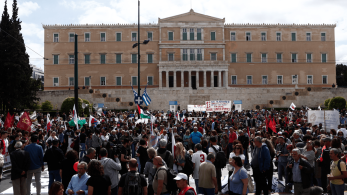 Εργατική Πρωτομαγιά: συγκεντρώσεις της ΑΔΕΔΥ και του ΠΑΜΕ στο κέντρο της Αθήνας