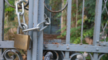 ΑΑΔΕ: λουκέτο 48 ωρών σε γνωστό καφέ-εστιατόριο της Βάρκιζας