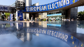 Ευρωεκλογές: στις κάλπες Ιρλανδοί και Τσέχοι - Κέρδη για την ολλανδική άκρα δεξιά