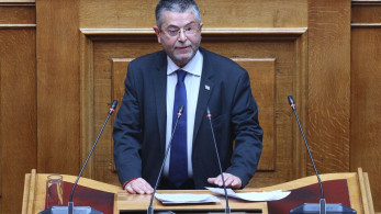 Ο Βελόπουλος διέγραψε τον Σαράκη