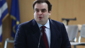 Πιερρακάκης: Και στο διάλειμμα θα απαγορεύεται η χρήση κινητού - Θα επιβάλεται μια ημέρα αποβολή