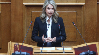 ΠΑΣΟΚ: ψήφος εμπιστοσύνης στον Ανδρουλάκη από την Αποστολάκη (video)