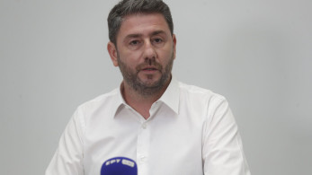 Ανδρουλάκης: μένει, διαγράφει και ξεγράφει