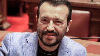 Επιμένει στα «λεφτόδεντρα» ο Νίκος Παππάς και προκαλεί Χατζηδάκη