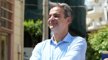Θερμή υποδοχή του πρωθυπουργού σε Ηράκλειο και Ρέθυμνο