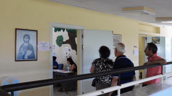 Ευρωεκλογές: πρωτοφανές περιστατικό στο Ναύπλιο - Δικαστικός αντιπρόσωπος απομακρύνθηκε κακήν κακώς