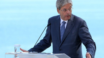 Ύμνοι Τζεντιλόνι για τα μέτρα της κυβέρνησης κατά του κορωνοϊού