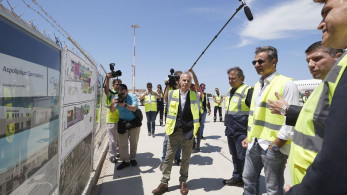 Τα έργα αναβάθμισης του αερολιμένα Σαντορίνης είδε ο πρωθυπουργός