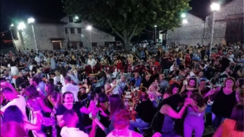 Βουλευτές για τα… πανηγύρια (pics)