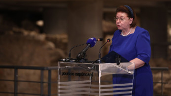«Καρφί» Μενδώνη για Πολάκη: Καμία ανοχή για τους αντιπρόσωπους του ελληνικού λαού που «στέλνουν στο σπίτι τους» τις γυναίκες