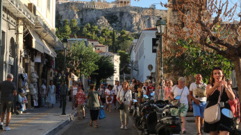 Σε έξαρση έως τέλος Ιουλίου ο κορωνοϊός - Χρειάζεται προσοχή, προειδοποιεί η Παγώνη