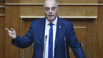Αδιανόητος ισχυρισμός Βελόπουλου: καταγγέλλει ότι ο Θεοδωρικάκος... αντιγράφει τις προτάσεις του για την ακρίβεια