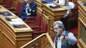 Χυδαιότητες Πολάκη: έκανε μπούλινγκ σε συνεργάτιδα υπουργού - Έβαλε τα κλάματα η Αθηνά Λινού και ζήτησε συγγνώμη (vid)