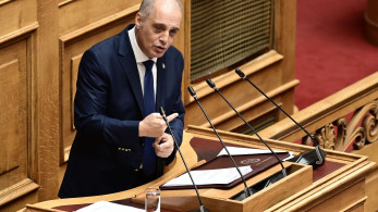 Ασπάζεται τον πολακισμό η Ελληνική Λύση: χυδαία επίθεση και στοχοποίηση του Νίκου Ρωμανού