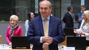Κωστής Χατζηδάκης: Δίγλωσση σήμανση POS στα ταξί
