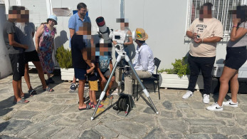 Ελευσίνα: μαθητές και μικροί Ουκρανοί πρόσφυγες παρατήρησαν μαζί τον ήλιο με τηλεσκόπιο
