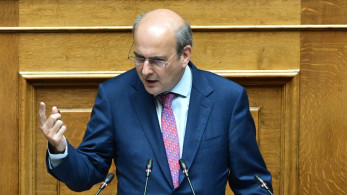 Προϋπολογισμός: Νέες μειώσεις φόρων μέσα στο 2025 εξήγγειλε ο Κωστής Χατζηδάκης