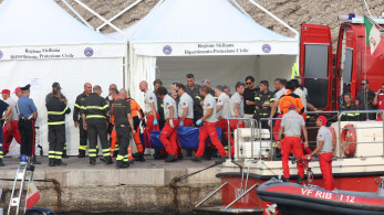 Σικελία: στους 6 οι νεκροί από το ναυάγιο, μεταξύ των οποίων και ο μεγιστάνας Μάικλ Λιντς (vid)