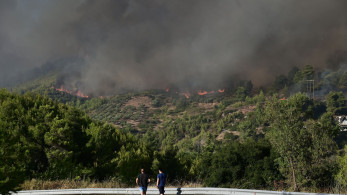 Οδηγίες της ΕΛΑΣ προς πολίτες: Μην επιστρέφετε σε περιοχές που έχουν καεί