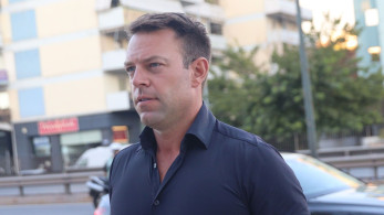Του γυρίζουν την πλάτη - Στο τέλος θα του μείνει η… όρεξη