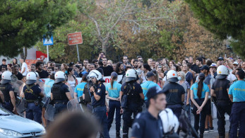 Όντως η ιστορία επαναλαμβάνεται ως φάρσα: το «μπουλούκι» των δήθεν… νεοαγανακτισμένων
