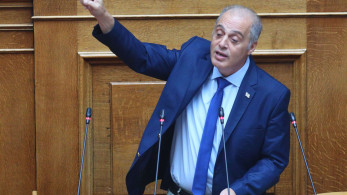 Αήθης επίθεση Βελόπουλου σε Πορτοσάλτε και σόου δίχως τέλος στη Βουλή