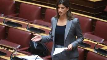 Υποστηρικτές Κασσελάκη προπηλάκισαν τη Νοτοπούλου: Ποιος θα διαγράψει ποιον, σύντροφοι;