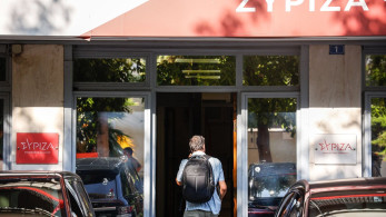 «Μπάτε σκύλοι αλέστε» στον ΣΥΡΙΖΑ: πήραν πίσω τα περί πόθεν έσχες και λευκού ποινικού μητρώου