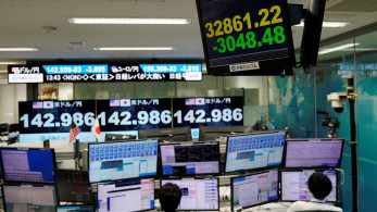 Bloomberg: Οι επενδυτές στρέφονται ξανά στις ΗΠΑ και «σνομπάρουν» τις ευρωπαϊκές μετοχές
