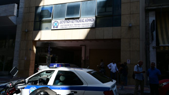 Ανακοίνωση της ΕΛΑΣ για τον θάνατο του 29χρονου κρατούμενου στο ΑΤ Ομόνοιας