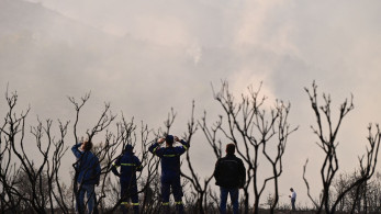 Χωρίς ενεργό μέτωπο η φωτιά στο Ξυλόκαστρο - Μάχη με τις διάσπαρτες εστίες