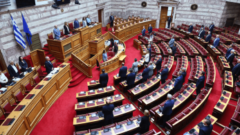 Τέμπη: ολοκληρώθηκε η προανακριτική για τον Καραμανλή - Πέρασε το πόρισμα της ΝΔ