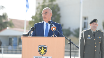 Αλλαγές στη στρατιωτική θητεία προανήγγειλε ο Νίκος Δένδιας