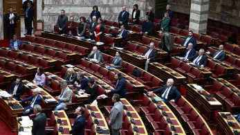 Βουλευτές ΝΕΑΡ: σενάρια και φήμες για επιστροφή στο «μαντρί» του ΣΥΡΙΖΑ